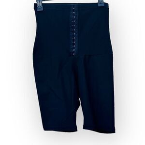 Black compression sweat sauna shorts size medium